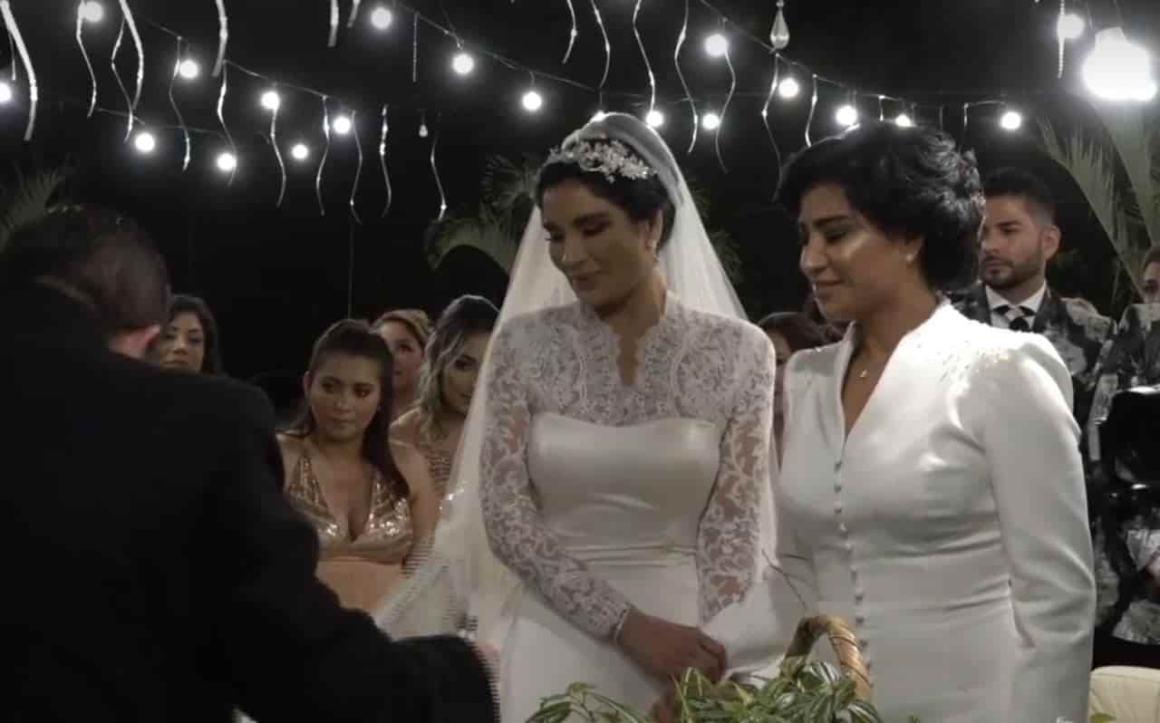 Elizabeth Morales, exalcaldesa de Xalapa, se casó con Zoé Gamboa; transmiten su boda (+Video)