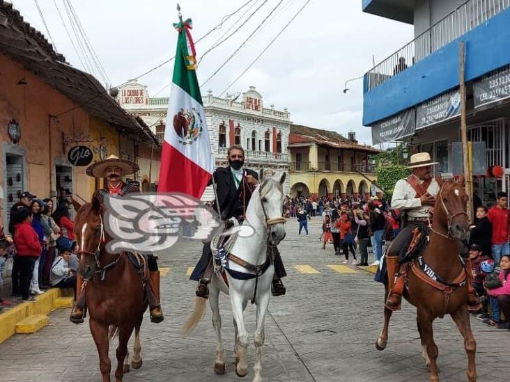 12 escuelas en Misantla participan en desfile conmemorativo de la Revolución Mexicana