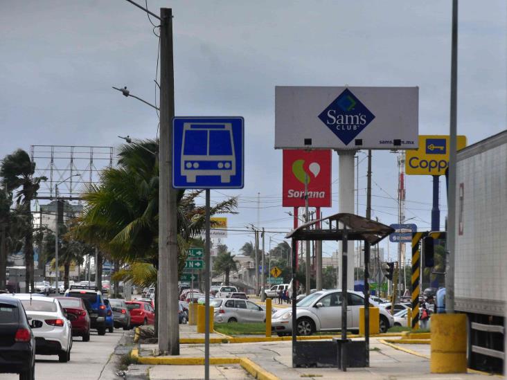 PC pondrá orden, pide a centros comerciales disminuir altura de espectaculares(+Video)