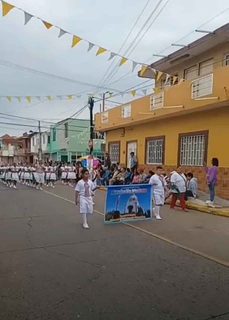 Realizan desfile en Alvarado por el 112 Aniversario de la Revolución Mexicana