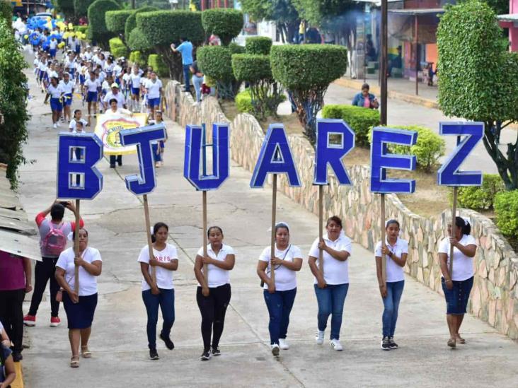 Desfilan en Soconusco por la Revolución Mexicana