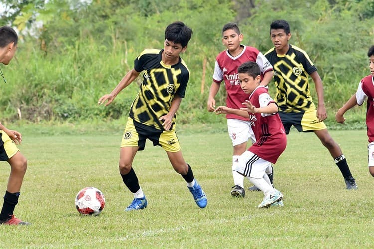 Intensa actividad de futbol en Liga Formativa