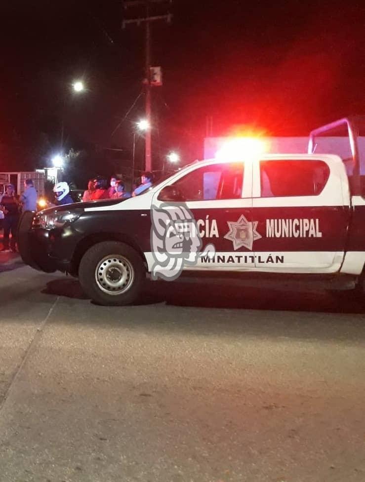 Intensa movilización por presuntos balazos en Minatitlán