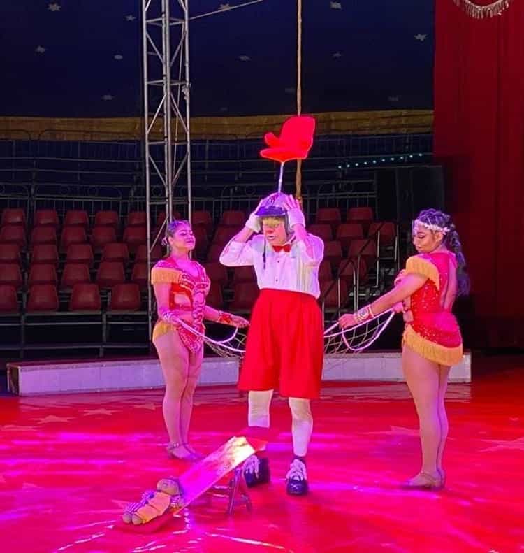 Parquín Jr, payaso con 35 años de carrera que desborda sonrisas con su show en circo Vie de Cirque