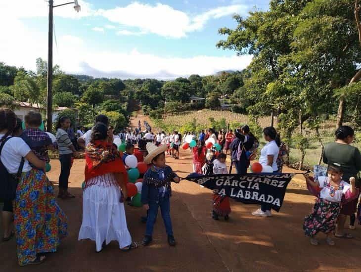 Niños y jóvenes indígenas participaron en Desfile de la Revolución