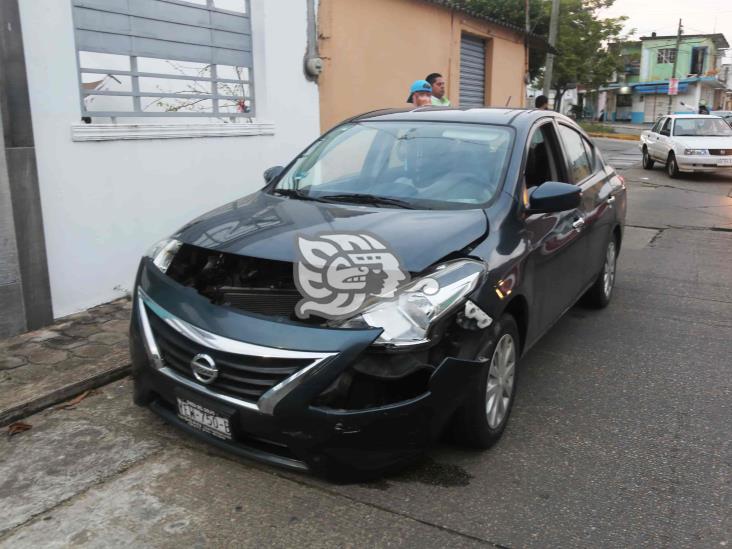 Colisión en Anaya y Pedro Moreno