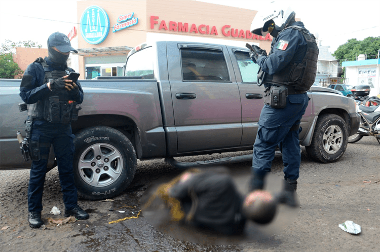 Por querer robarle a una mujer, amarran a presunto ladrón en Veracruz (+Video)