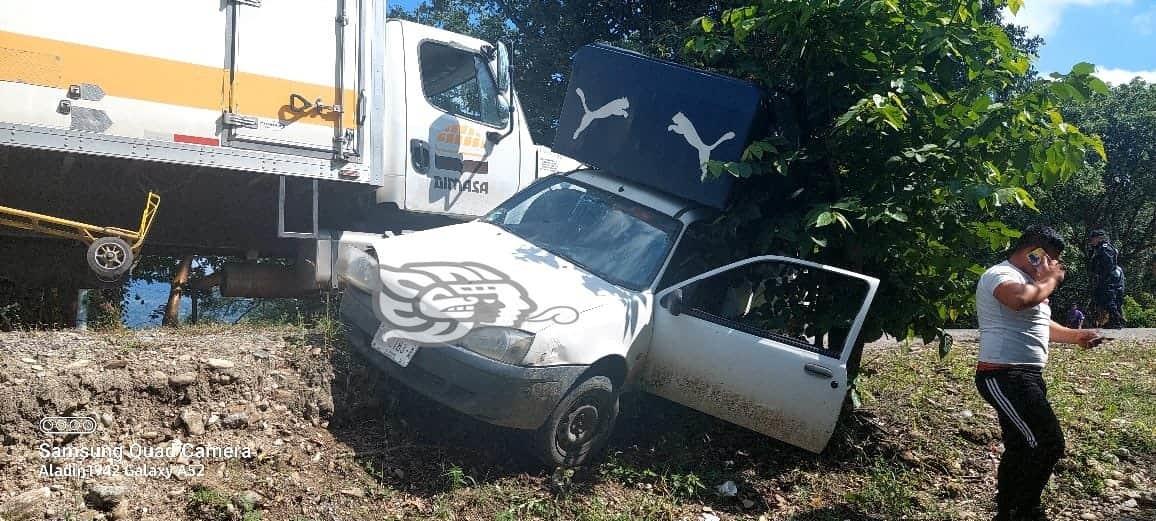 Reportan choque sobre la Misantla-Martínez de la Torre