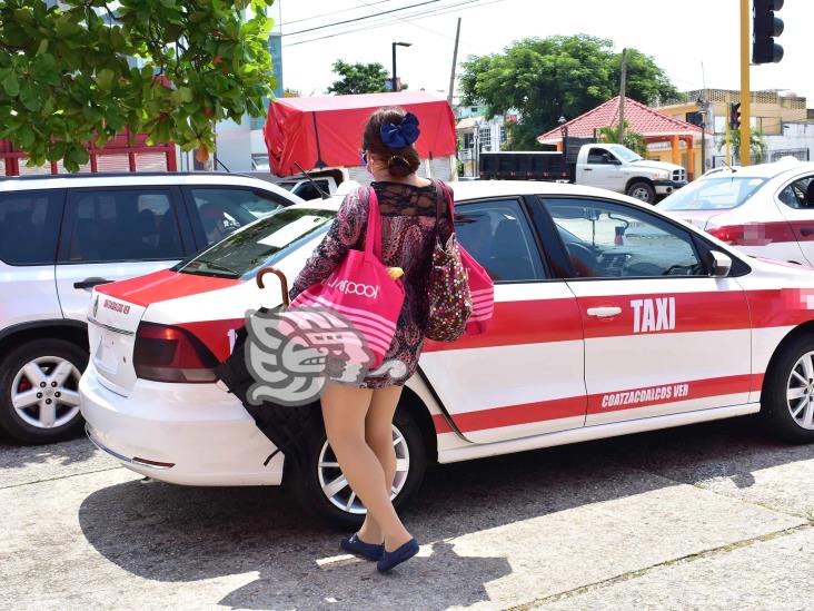 Porteña denuncia a taxista de retención y cobro excesivo