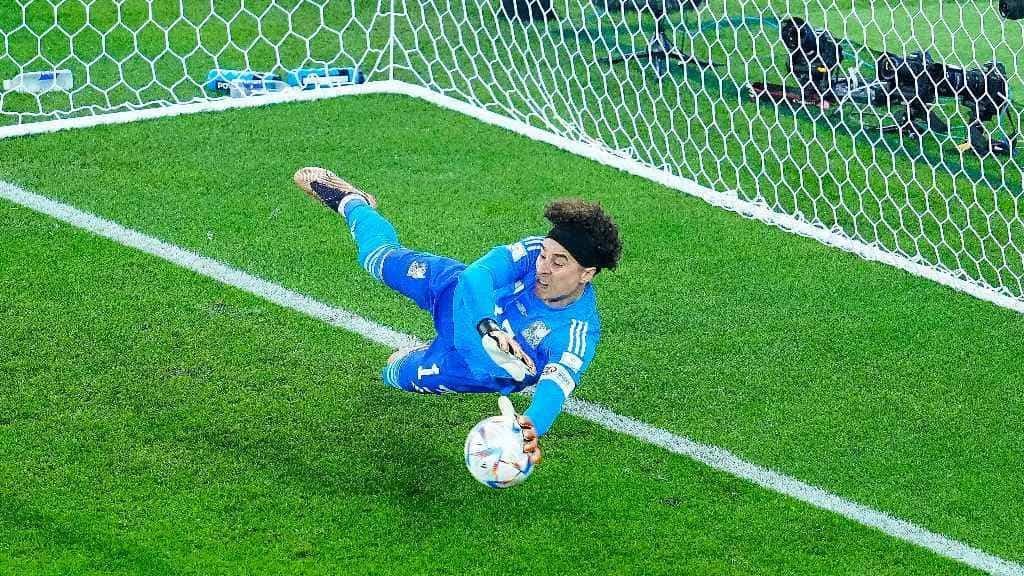 Memo Ochoa y las ventas