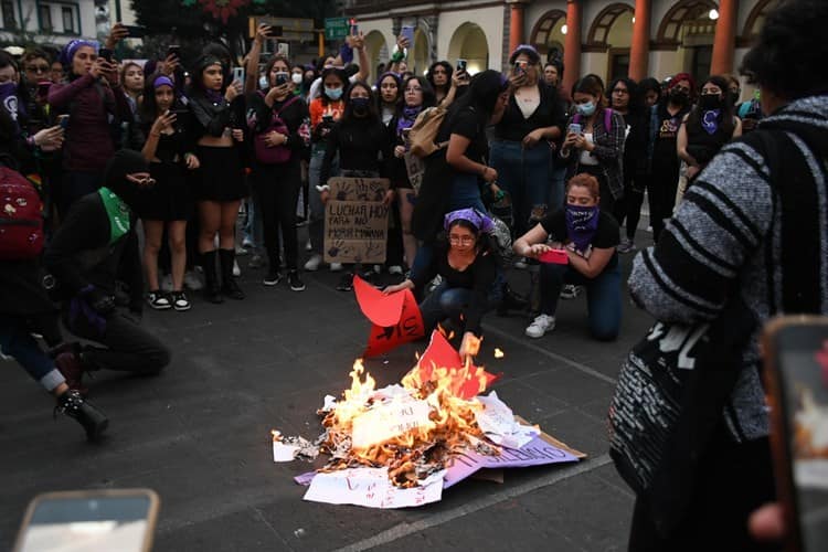 Desde Xalapa, exigen un alto a la violencia contra la mujer (+Video)