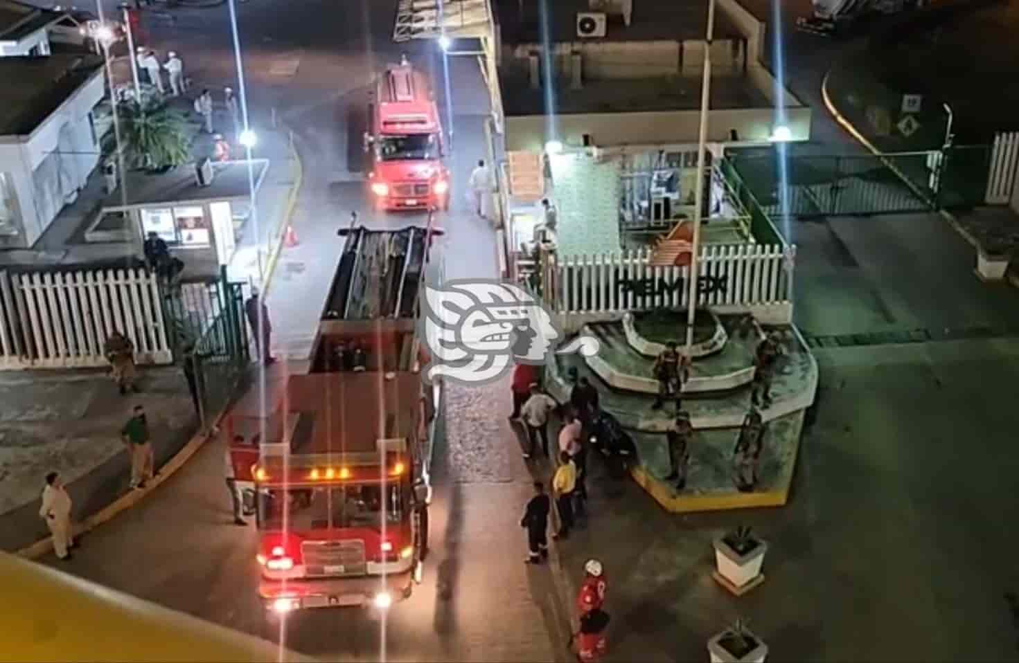 Explota pipa en instalaciones de Pemex en Poza Rica