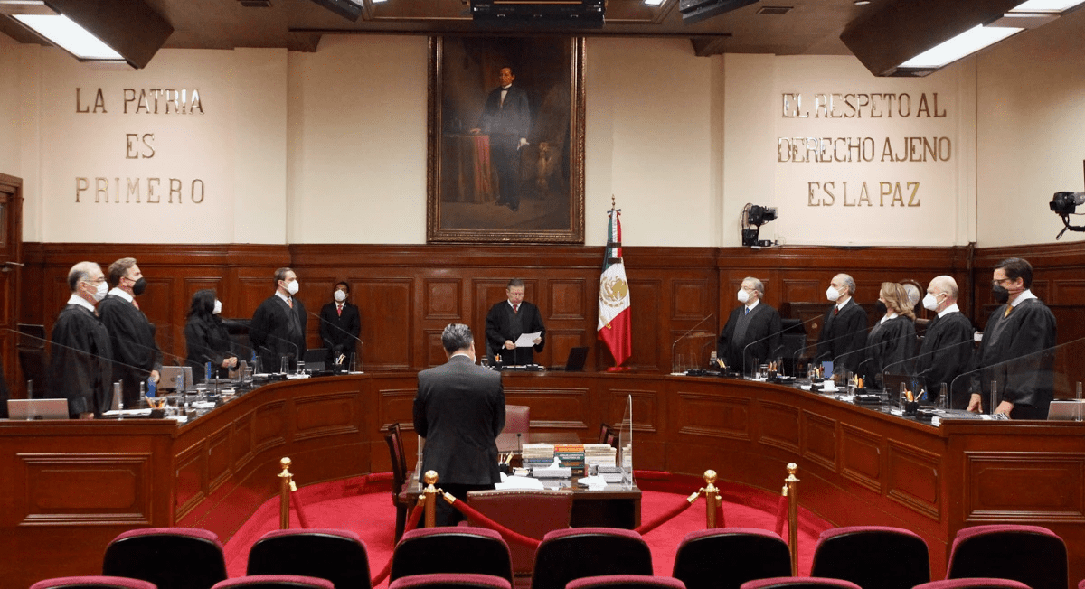 AMLO condena protección de la Suprema Corte a defraudadores fiscales