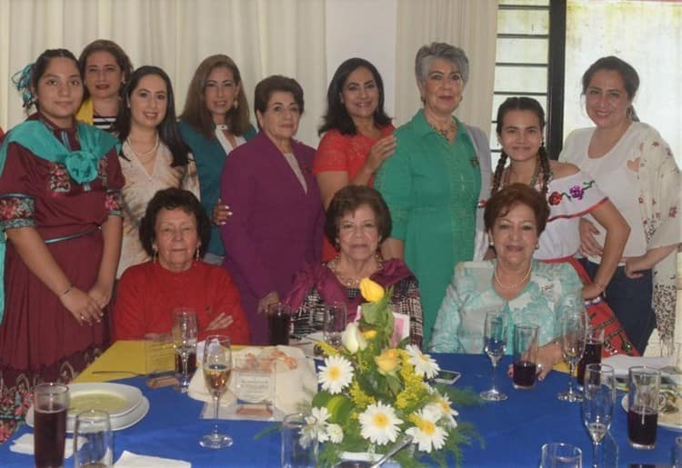 Realizan toma de protesta de la MRP de Coatepec