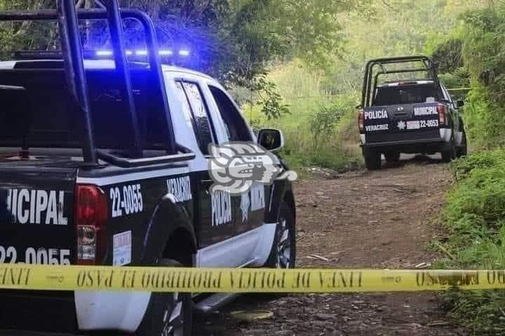 Localizan a mujer sin vida en un camino rural de San Andrés Tuxtla