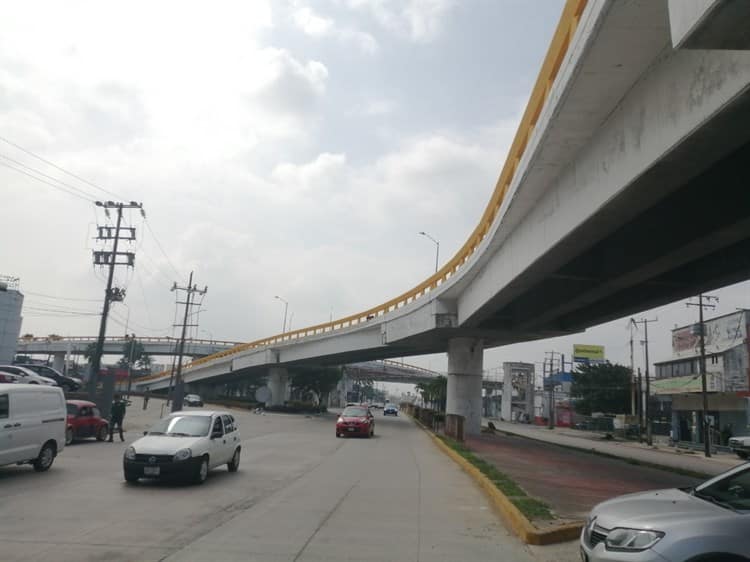 Pintan Distribuidor Vial de Coatzacoalcos