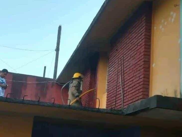 Se incendia casa habitación en Cosoleacaque
