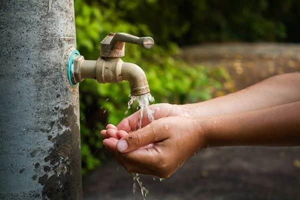 70% de obras de agua potable y alcantarillado van a zonas rurales: Robles