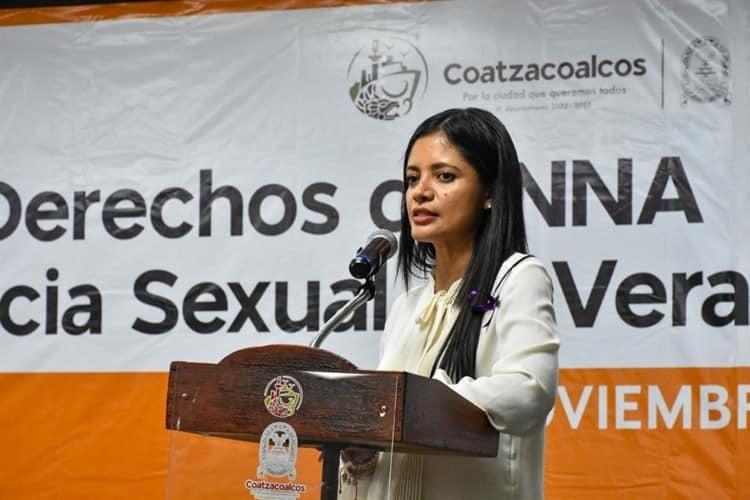 Funcionarios del Ayuntamiento de Coatzacoalcos se capacitan para erradicar violencia contra las mujeres