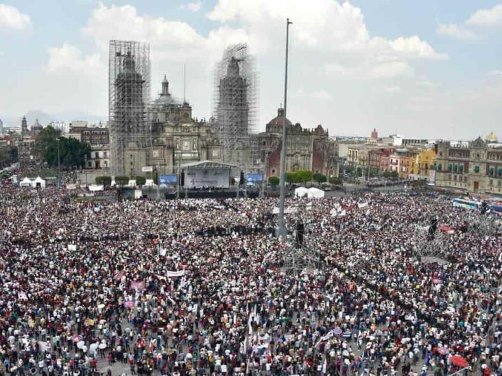 Agradece AMLO a ciudadanos que lo acompañaron en marcha