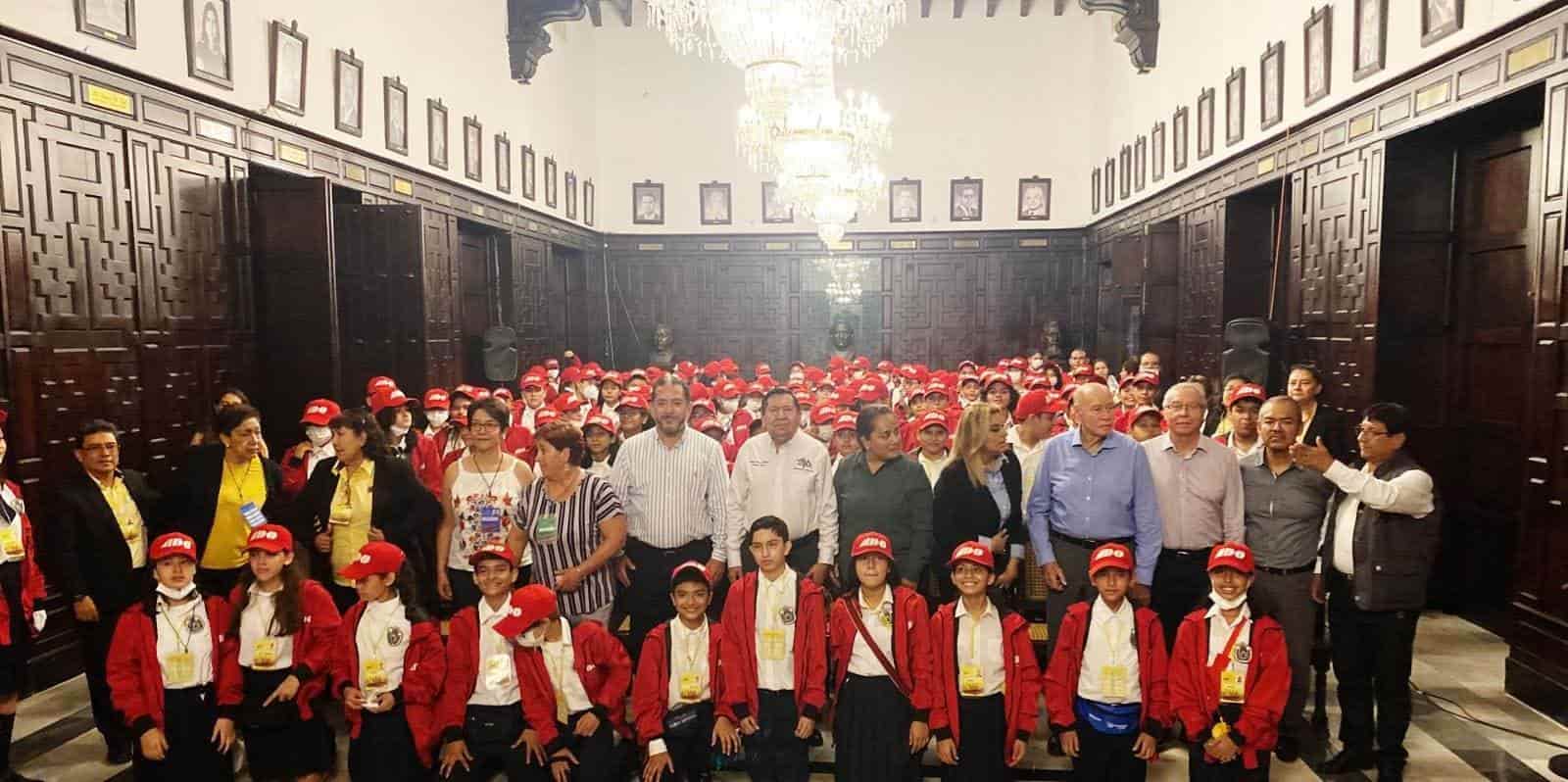 Regresan a Veracruz 160 niños y niñas que participaron en la Ruta de la Insurgencia