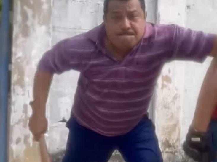 Denuncia joven acayuqueña maltrato de su padre
