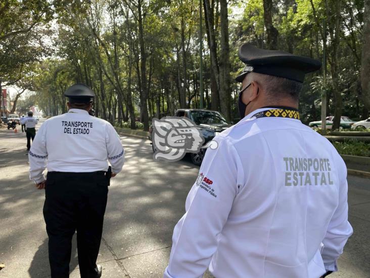 Exhortan a transportistas a cumplir verificación vehicular, en Xalapa