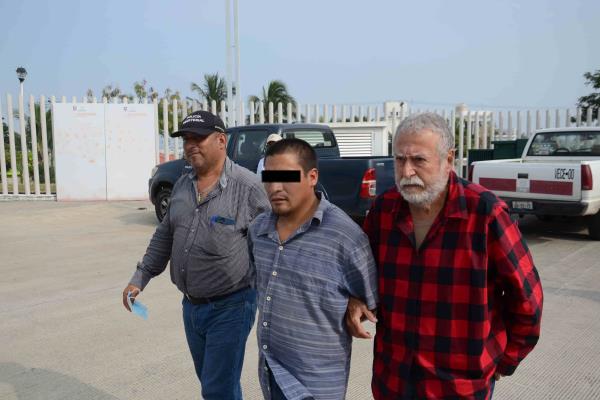 Trasladan a fiscalía de Veracruz a presunto abusador de mujer y su hija en Huatusco