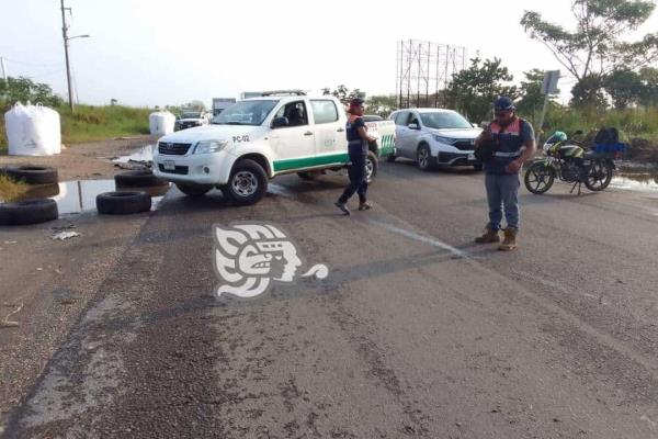 Cae cable de alta tensión en carretera Las Matas