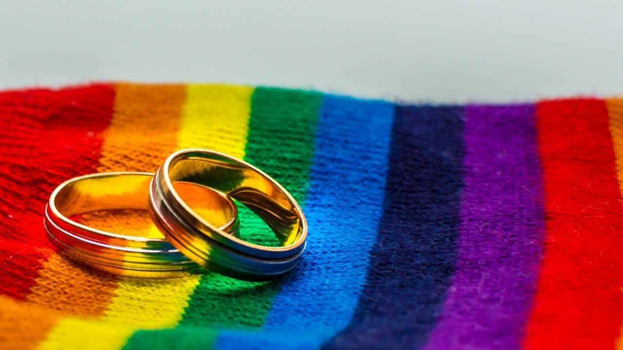 Senado de Estados Unidos aprueba protección a matrimonios igualitarios