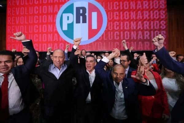 El PRI supera al PAN en la última encuesta