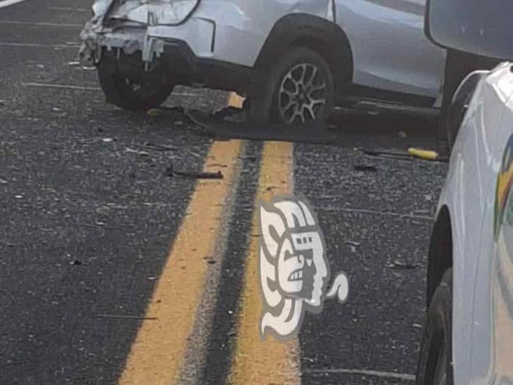 4 heridos y un muerto deja aparatosa volcadura en la autopista Perote- Amozoc
