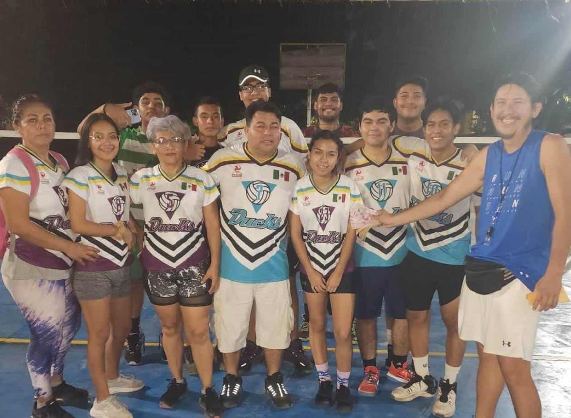 TheDucks conquistó torneo de voleibol en J. Aldana