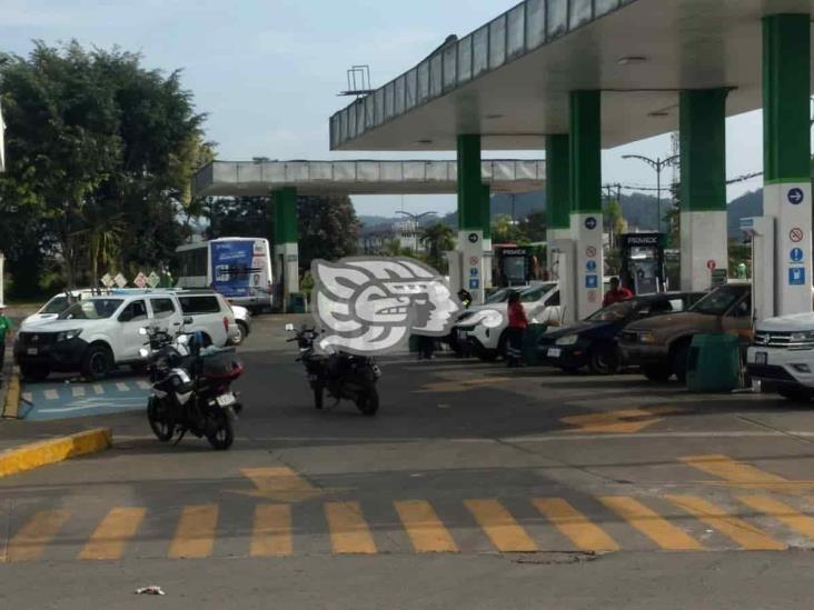 Se le acciona arma a guardia de seguridad y hiere a dos personas en Córdoba