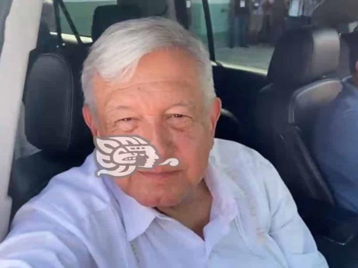 Tras fugas en el sur, AMLO afirma que están dando mantenimiento a Pemex