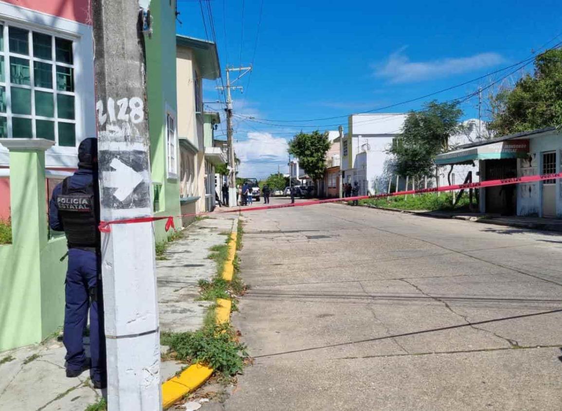 Hombres armados se meten a robar en una casa; hay un muerto y una mujer lesionada