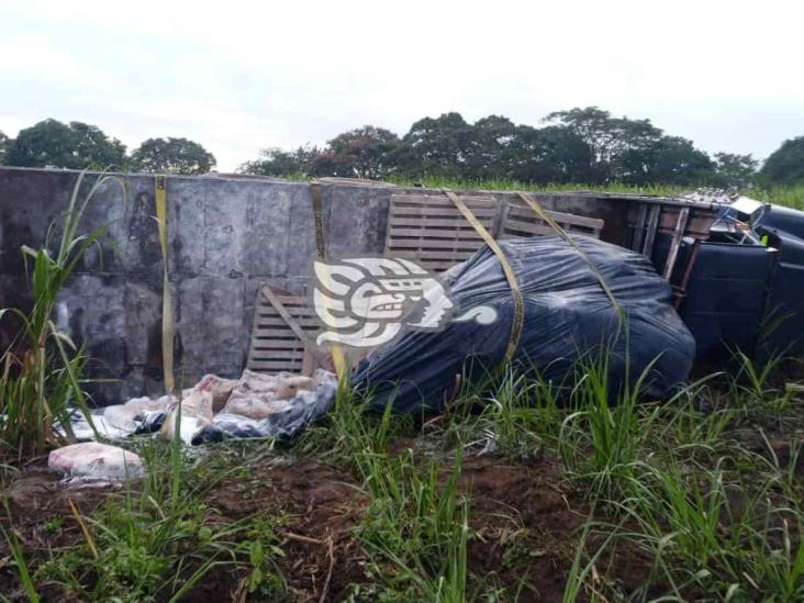 Se registra volcadura en la carretera Córdoba-Tezonapa