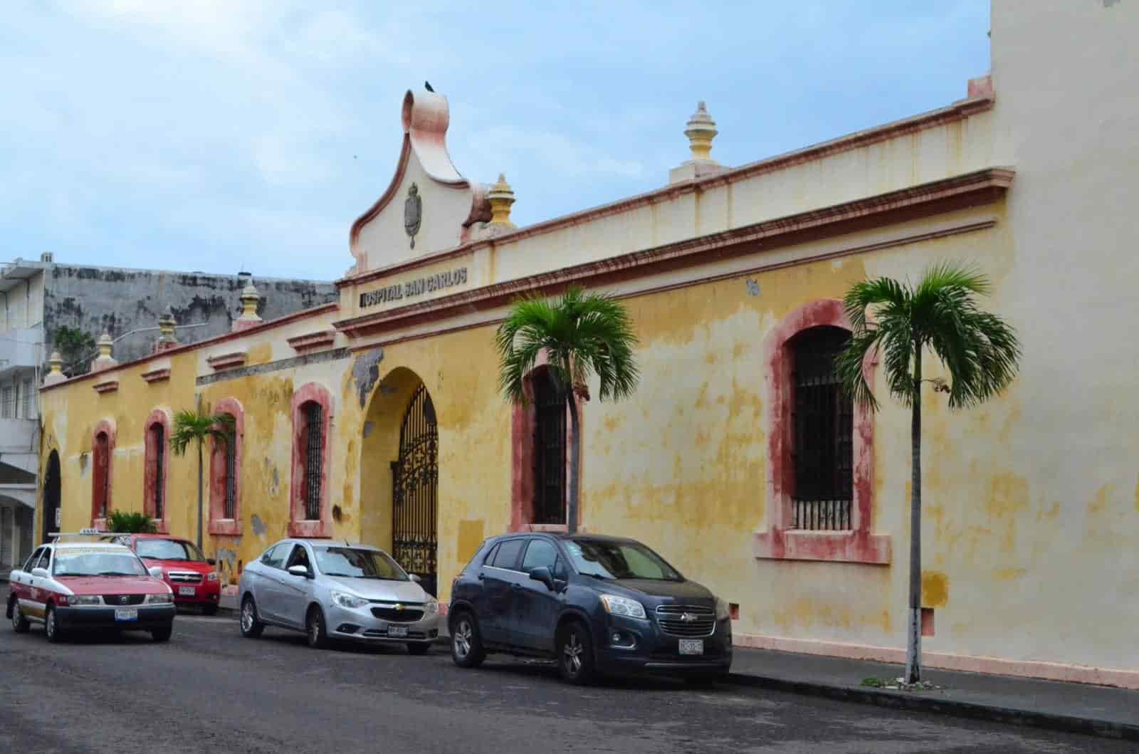 Antiguo Hospital de San Carlos está en el olvido en Veracruz