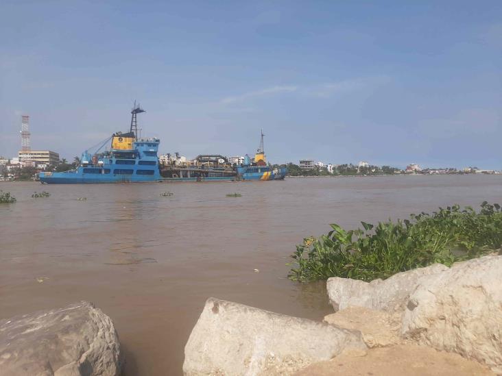 Inicia dragado emergente en el río Coatzacoalcos