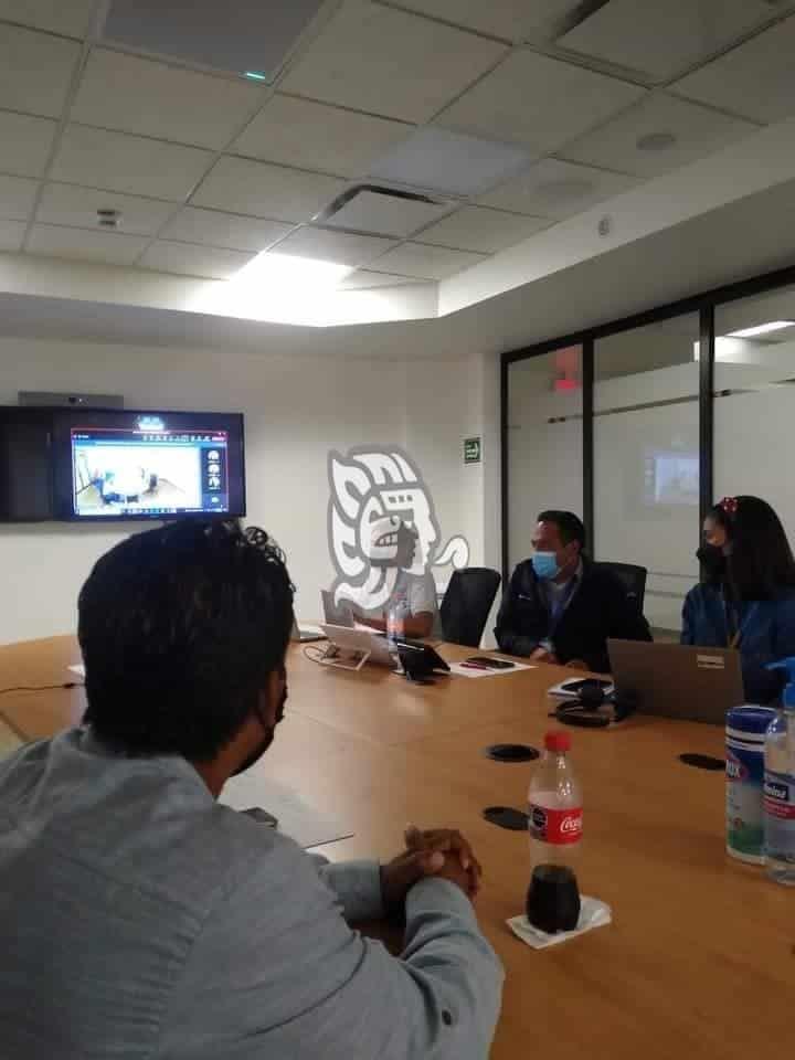 Complejo toma en cuenta a profesionistas en congregación de Nanchital