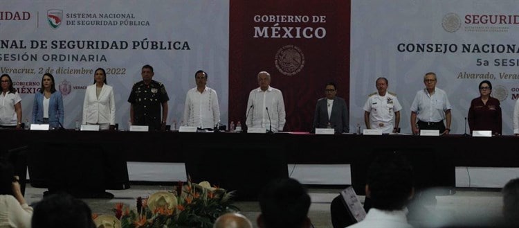 AMLO reconoce trabajo coordinado en seguridad y protección civil