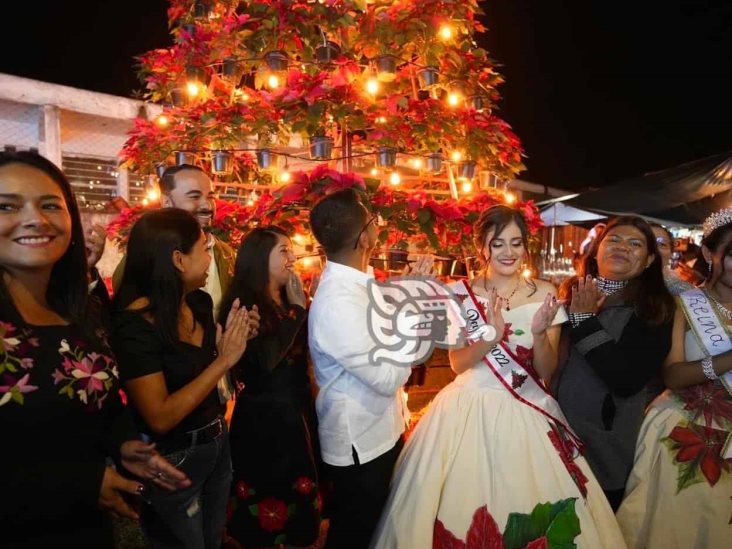 Florece la alegría en Festival de la Nochebuena La Estanzuela