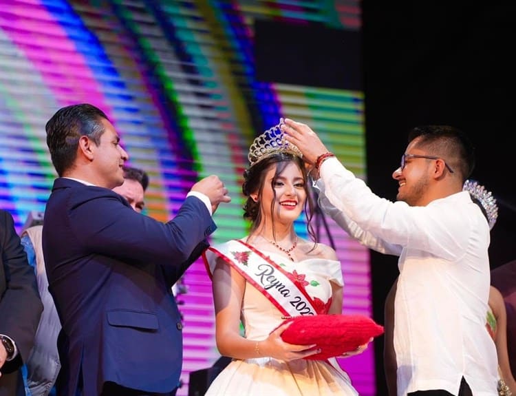 Florece la alegría en Festival de la Nochebuena La Estanzuela