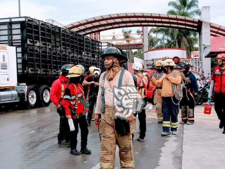 Rescatan a presunto ladrón que cayó a barranca en Fortín (+fotos)