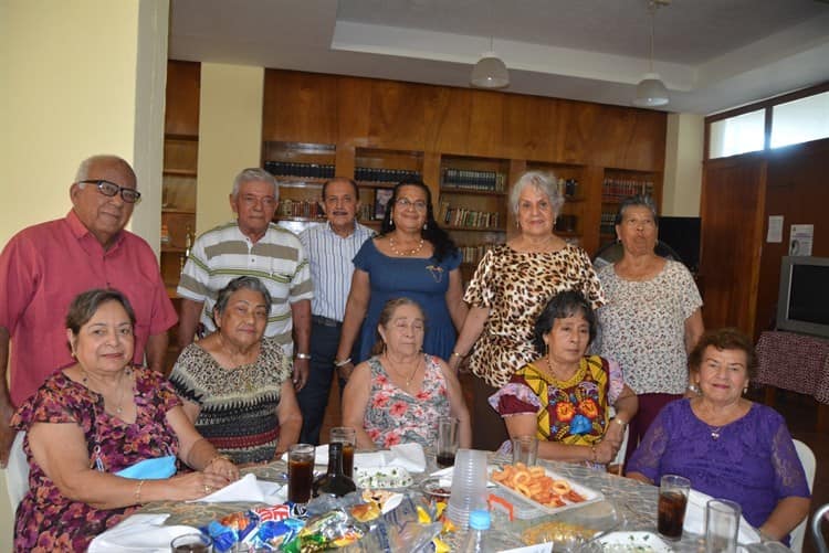 Coro de los adultos mayores festejó su dieciochoavo aniversario