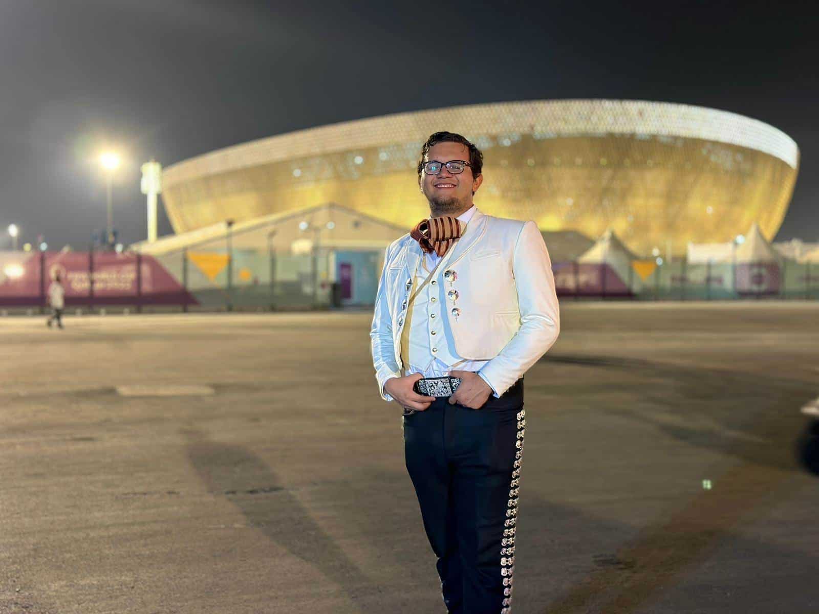 Músico de Coatza representa al mariachi mexicano en Qatar