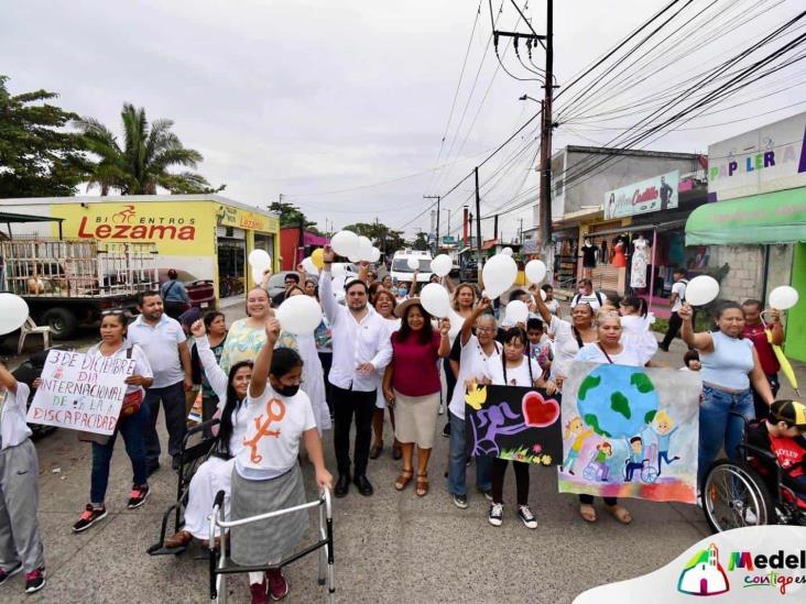 Realizan “Caminata Incluyente” en Medellín de Bravo