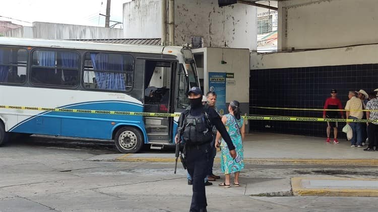 Elemento del IPAX le quita la vida a conductor de autobús en municipio de Veracruz