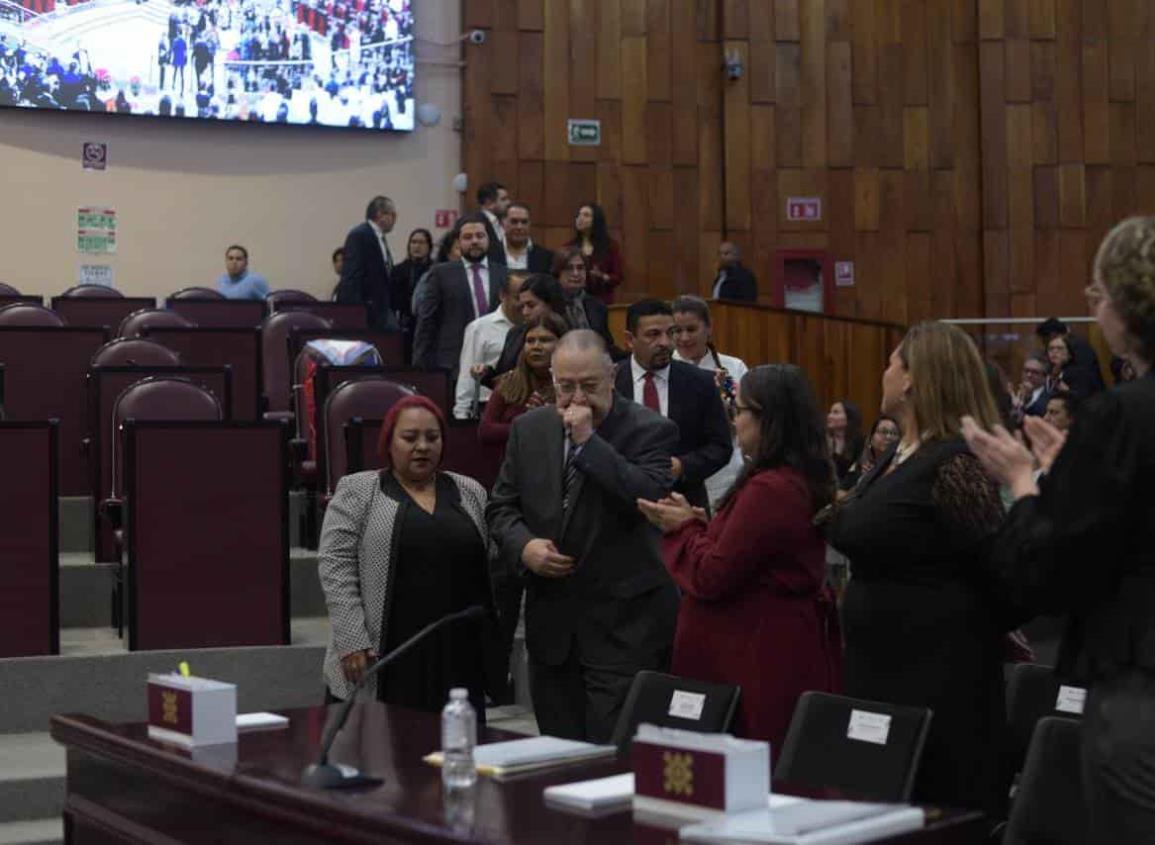 Secretario de Salud compareció enfermo ante el Congreso local