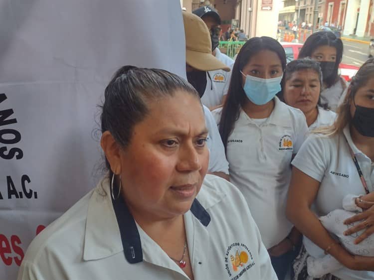 Somos madres y necesitamos trabajar: artesanas piden reinstalación en Veracruz (+Video)